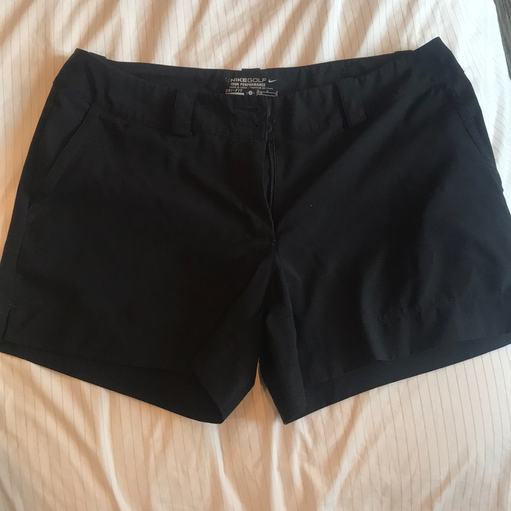 Women’s Nike golf shorts size 12